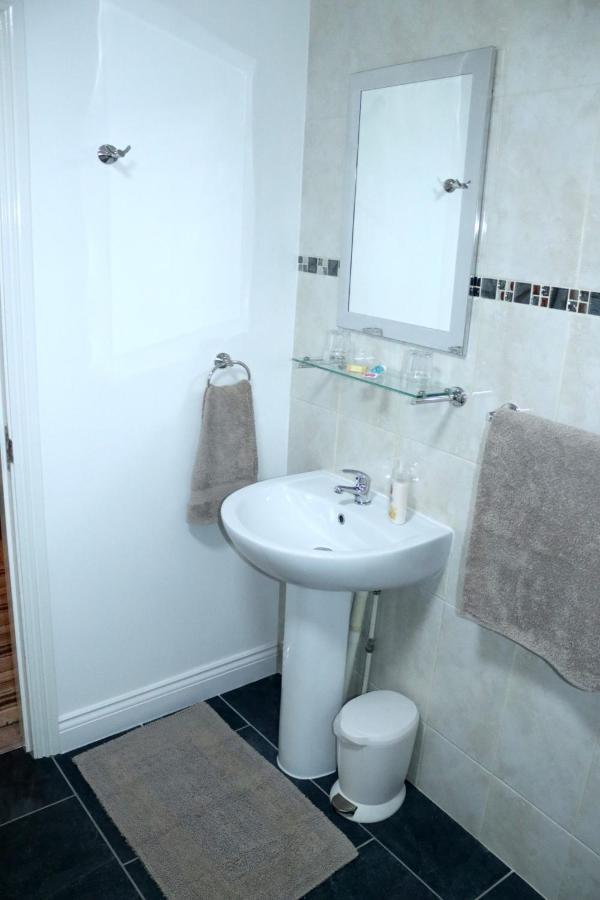 Bed and Breakfast Highworth House Свіндон Екстер'єр фото